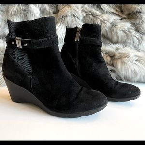 Waterproof Black Suede wedge ankle boot
